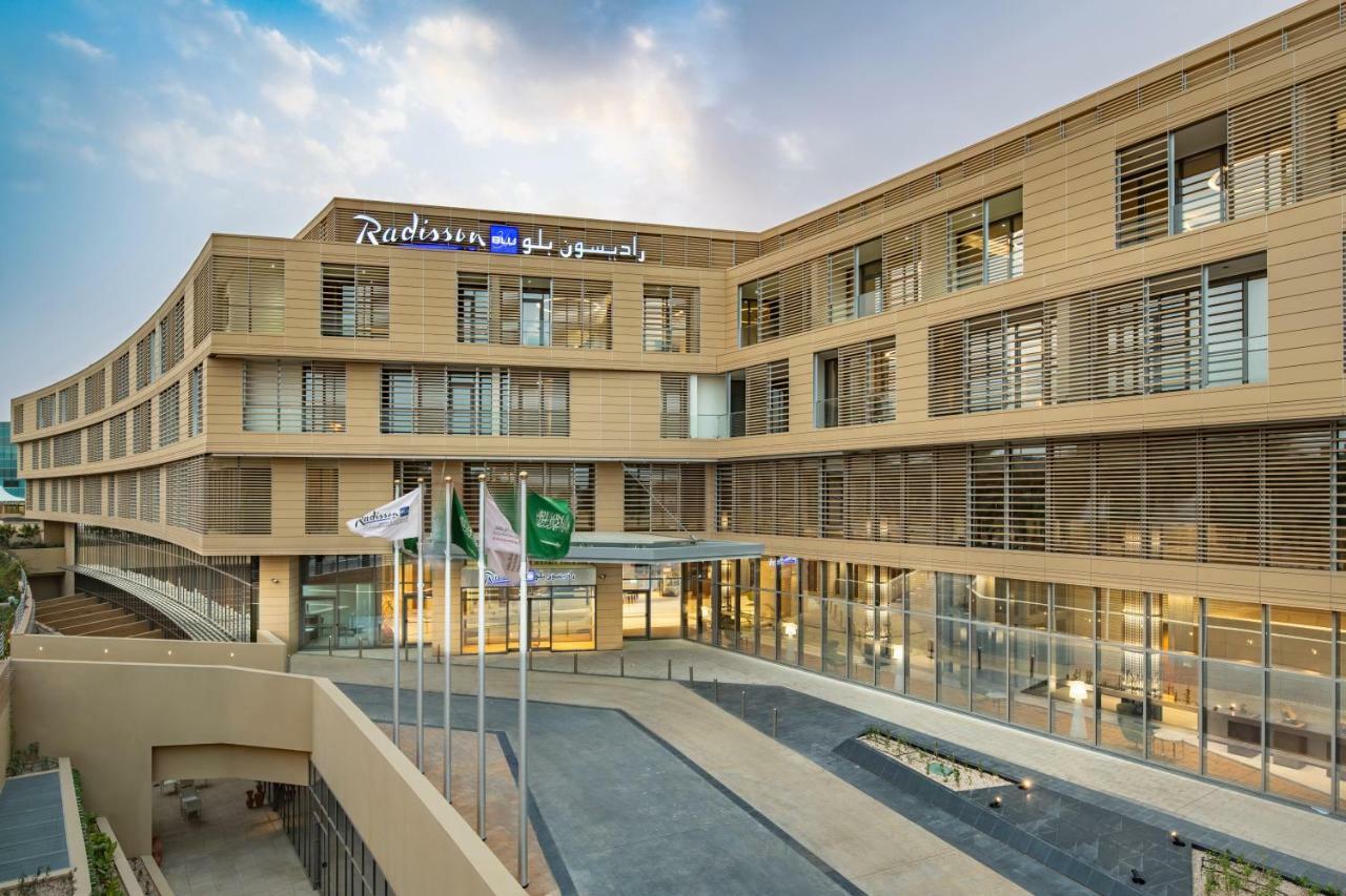 Radisson Blu Hotel & Residence, Riyadh Diplomatic Quarter Exterior foto
